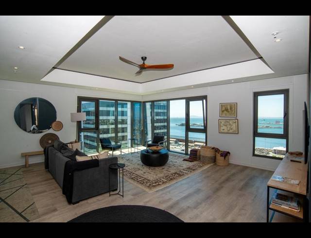 2 BEDROOM APARTMENT FOR SALE IN CAPE TOWN CITY CENTRE